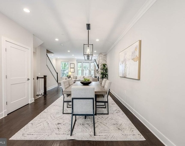 10326 Grosvenor Place - Photo Thumbnail 7