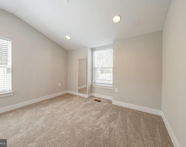 10326 Grosvenor Place - Photo Thumbnail 40