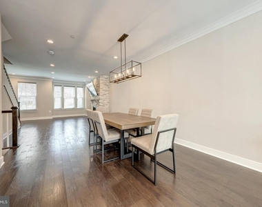10326 Grosvenor Place - Photo Thumbnail 13