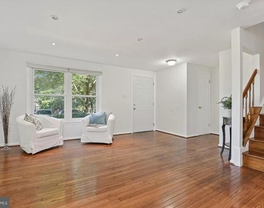 10606 Tuppence Court - Photo Thumbnail 5