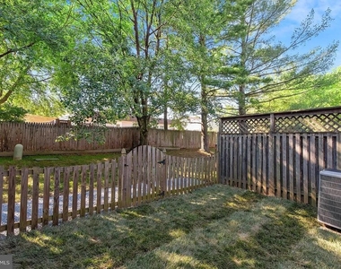 10606 Tuppence Court - Photo Thumbnail 23