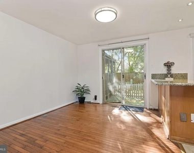 10606 Tuppence Court - Photo Thumbnail 7