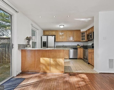 10606 Tuppence Court - Photo Thumbnail 11