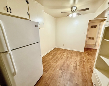 2411 S 5th St - Photo Thumbnail 5