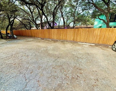 2411 S 5th St - Photo Thumbnail 14