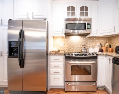 7036 Strathmore Street - Photo Thumbnail 5