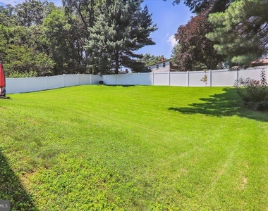 2711 Weller Road - Photo Thumbnail 16