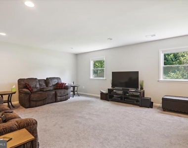 2711 Weller Road - Photo Thumbnail 50