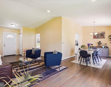 2711 Weller Road - Photo Thumbnail 15