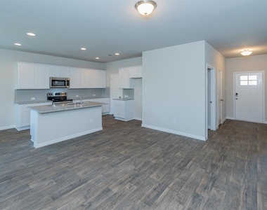 6621 Kildare Dr - Photo Thumbnail 5