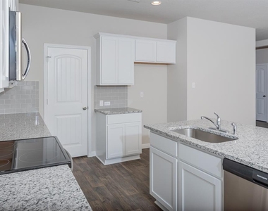 6621 Kildare Dr - Photo Thumbnail 12