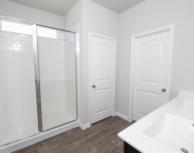 6621 Kildare Dr - Photo Thumbnail 22