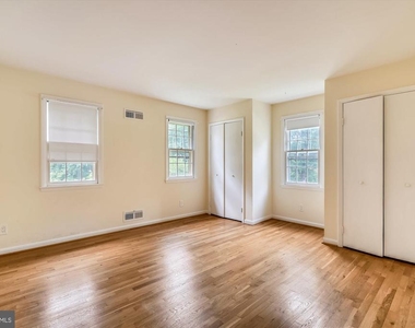 11200 Powder Horn Drive - Photo Thumbnail 26
