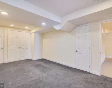 11200 Powder Horn Drive - Photo Thumbnail 35
