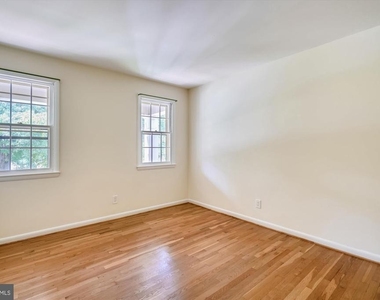 11200 Powder Horn Drive - Photo Thumbnail 24