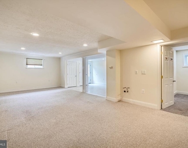 11200 Powder Horn Drive - Photo Thumbnail 34