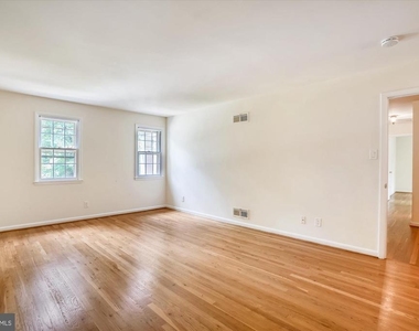 11200 Powder Horn Drive - Photo Thumbnail 27