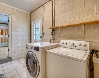 11200 Powder Horn Drive - Photo Thumbnail 45
