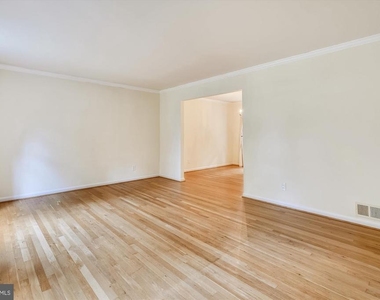 11200 Powder Horn Drive - Photo Thumbnail 16