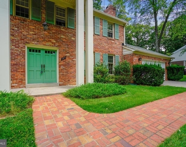 11200 Powder Horn Drive - Photo Thumbnail 1