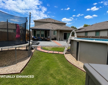 612 Sonterra Blvd - Photo Thumbnail 3