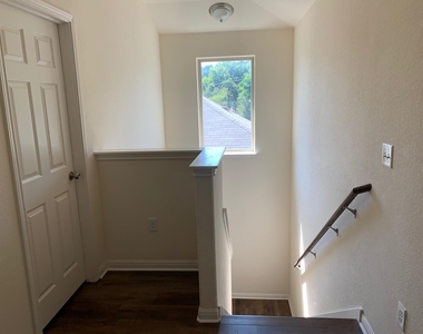 5805 Loblolly Ln - Photo Thumbnail 5