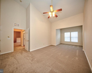 712 Kings Path - Photo Thumbnail 19