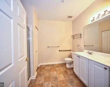 712 Kings Path - Photo Thumbnail 21