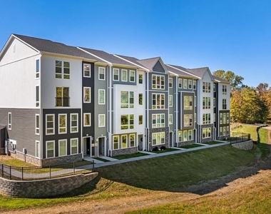 900 Gilbert Road - Photo Thumbnail 1