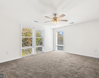 900 Gilbert Road - Photo Thumbnail 13