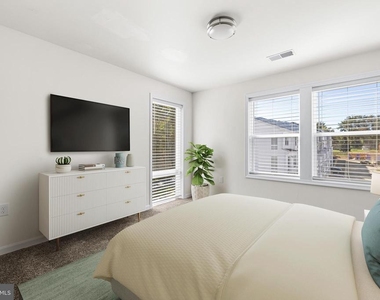 900 Gilbert Road - Photo Thumbnail 18