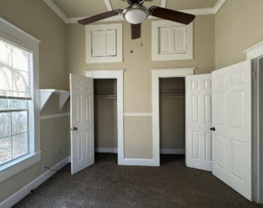 302 S Burleson St - Photo Thumbnail 13