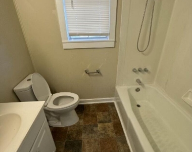302 S Burleson St - Photo Thumbnail 14
