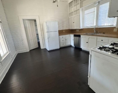 302 S Burleson St - Photo Thumbnail 7