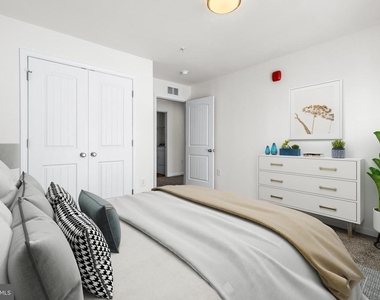 900 Gilbert Road - Photo Thumbnail 19