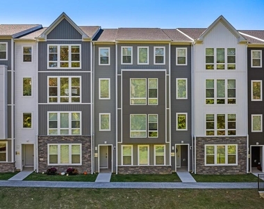 900 Gilbert Road - Photo Thumbnail 1