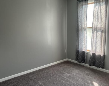809 W Farrow Court - Photo Thumbnail 4