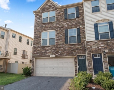 6252 Alexa Street - Photo Thumbnail 2