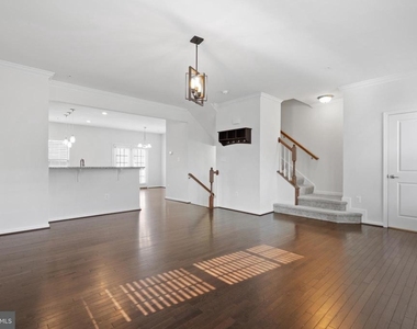 6252 Alexa Street - Photo Thumbnail 4