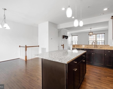 6252 Alexa Street - Photo Thumbnail 9