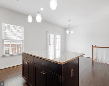6252 Alexa Street - Photo Thumbnail 10
