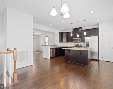 6252 Alexa Street - Photo Thumbnail 11