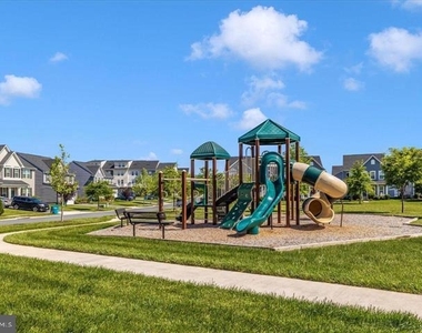 5330 Witch Hazel Lane - Photo Thumbnail 32