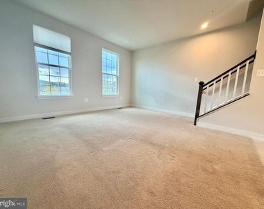 5330 Witch Hazel Lane - Photo Thumbnail 10
