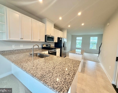 5330 Witch Hazel Lane - Photo Thumbnail 8