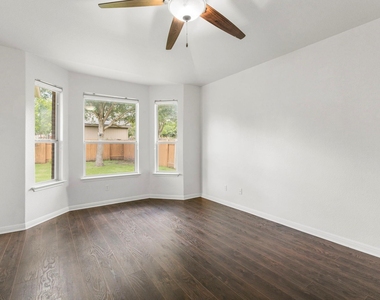 18613 Falcon Pointe Blvd - Photo Thumbnail 11