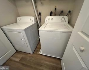 808 Stratford Way - Photo Thumbnail 18