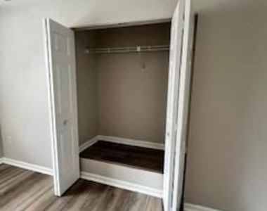 808 Stratford Way - Photo Thumbnail 16