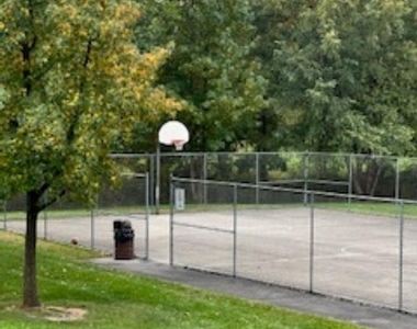 808 Stratford Way - Photo Thumbnail 17