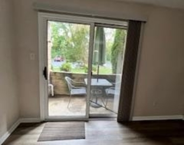 808 Stratford Way - Photo Thumbnail 8